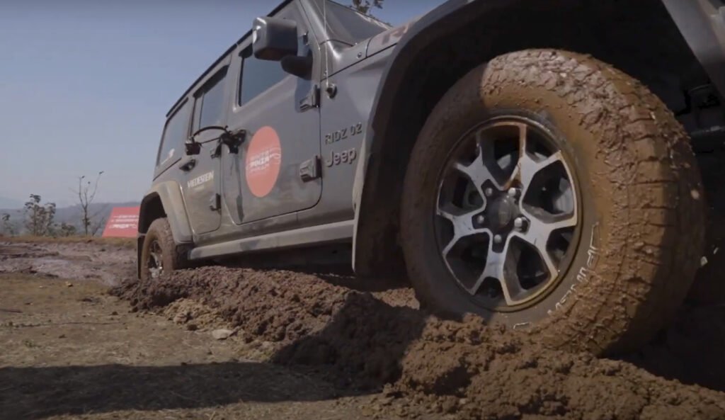 Vredestein Pinza A/T Tire Mud