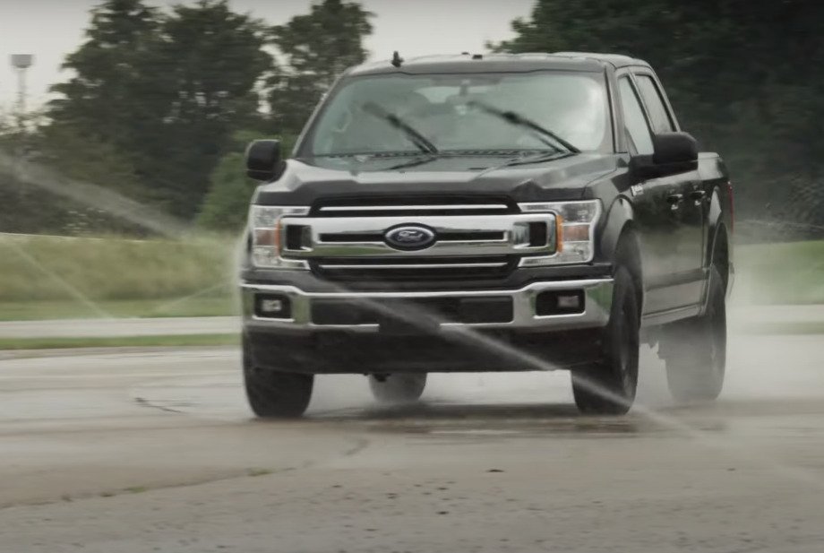 Vredestein Pinza A/T Tire 