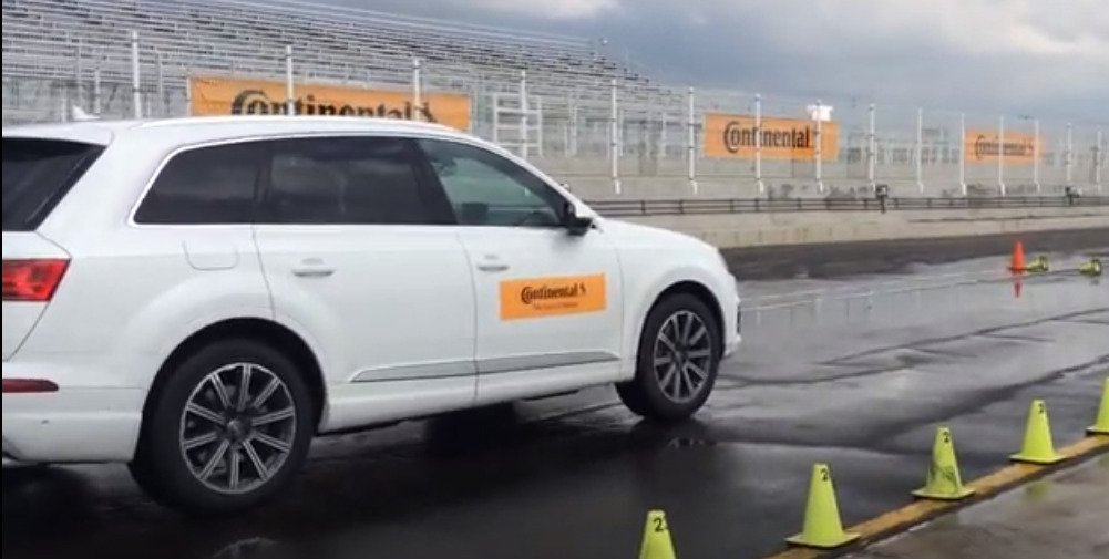 Continental CrossContact LX20  wet