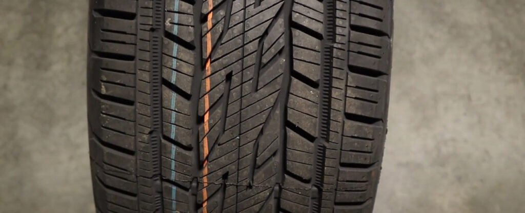 Continental CrossContact LX20  tread